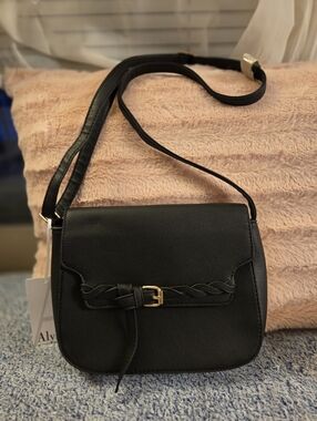 Alyssa Vegan Leather Black Crossbody Bag NWT